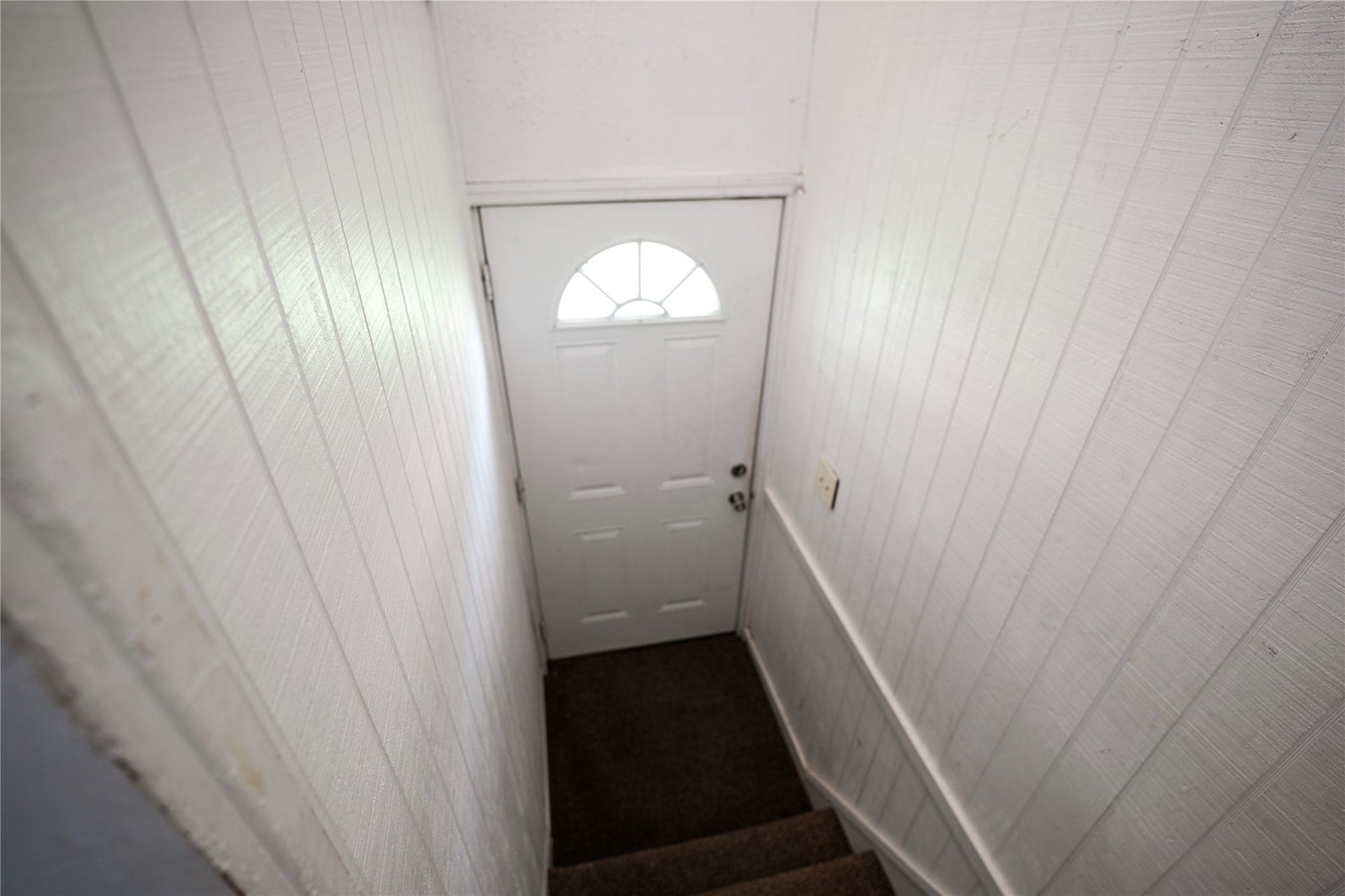 1138 4th Avenue N, Texas City, TX 77590 Entrance to the upstairs unit
