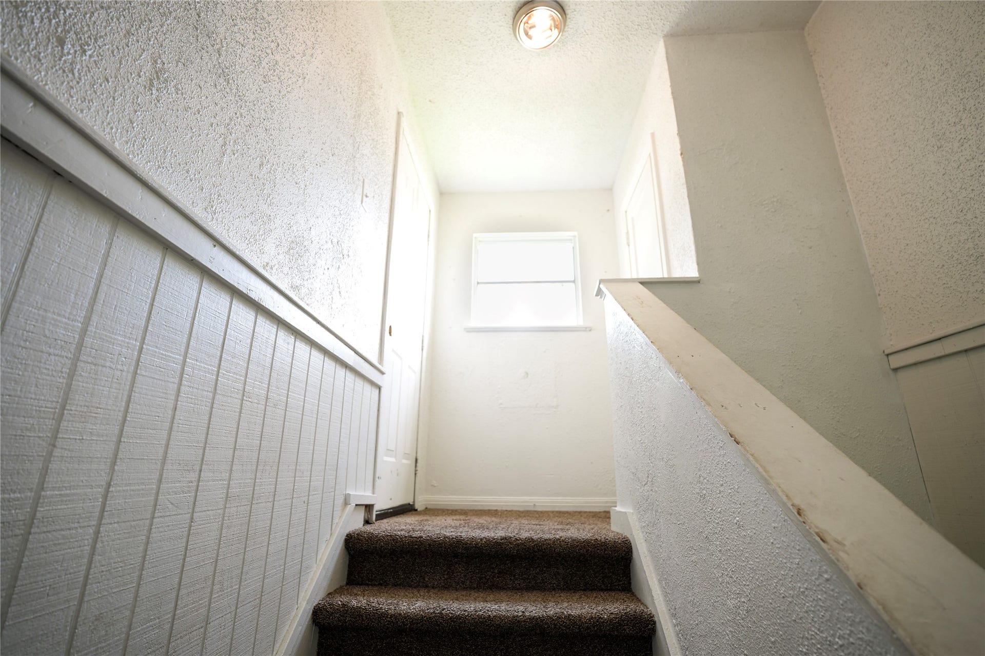 1138 4th Avenue N, Texas City, TX 77590 Entrance to the upstairs unit