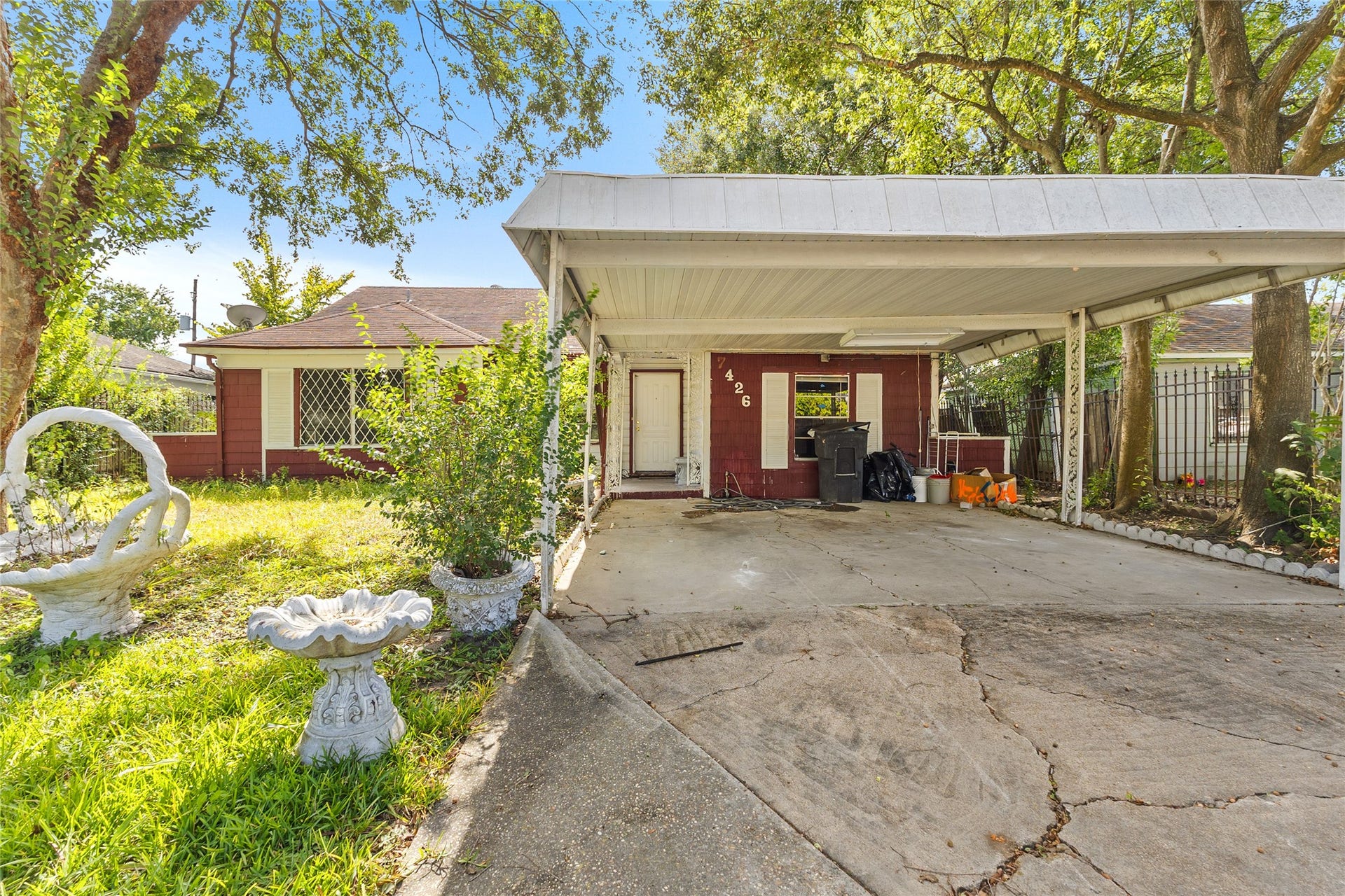 7426 Briefway Street, Houston, TX 77087 7426 Briefway Street, Houston, TX 77087