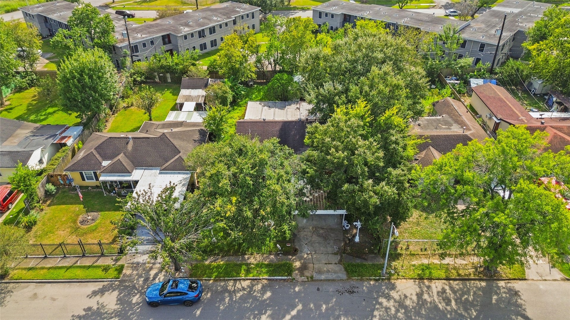 7426 Briefway Street, Houston, TX 77087 7426 Briefway Street, Houston, TX 77087
