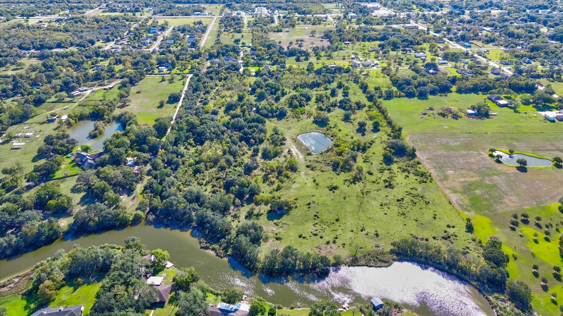 6100 Terrebonne Road, Hitchcock, TX 77563 6100 Terrebonne Road, Hitchcock, TX 77563