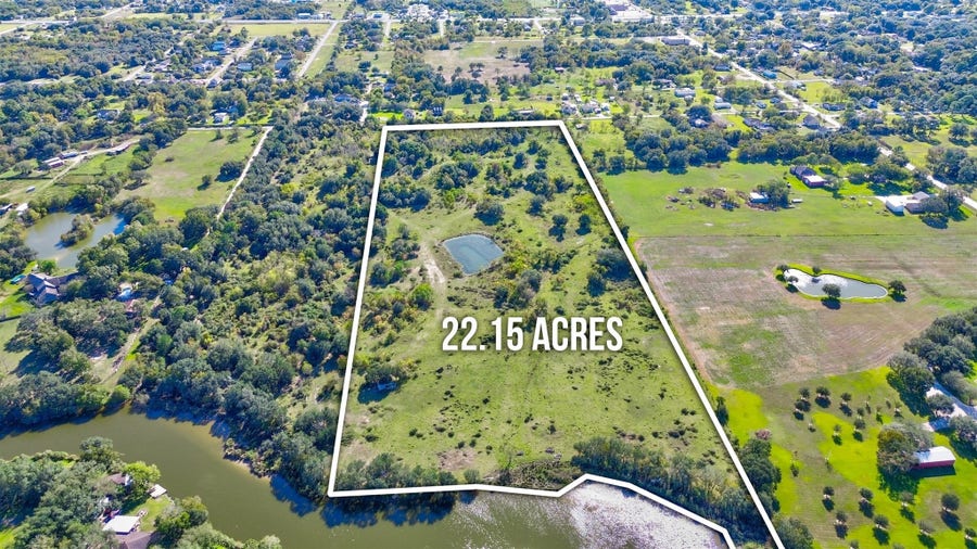 Property photo for 6100 Terrebonne Road, Hitchcock, TX