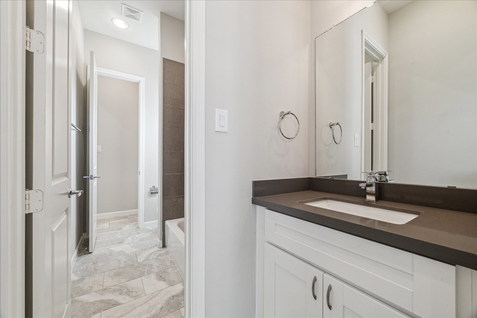 5610 Patrick Street, #A, Houston, TX 77076 Shared jack and jill bathroom in between the 2 secondary bedrooms
