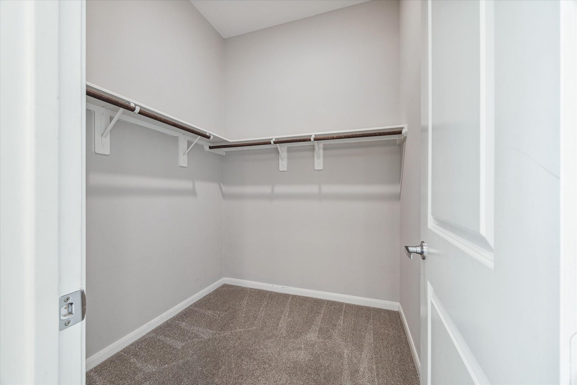 5610 Patrick Street, #A, Houston, TX 77076 Spacious walk in closet in master bedroom
