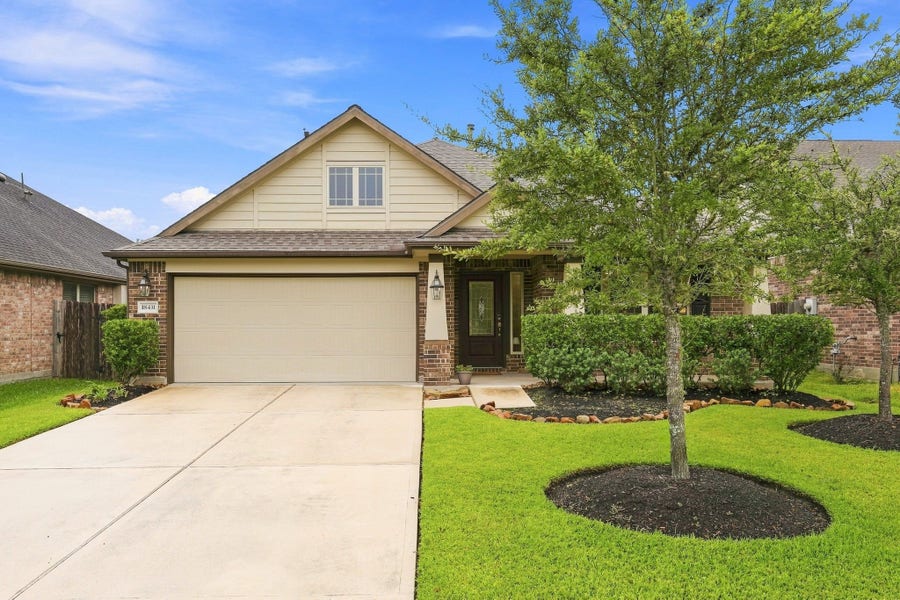 Property photo for 18431 Weeping Spring Drive, Cypress, TX