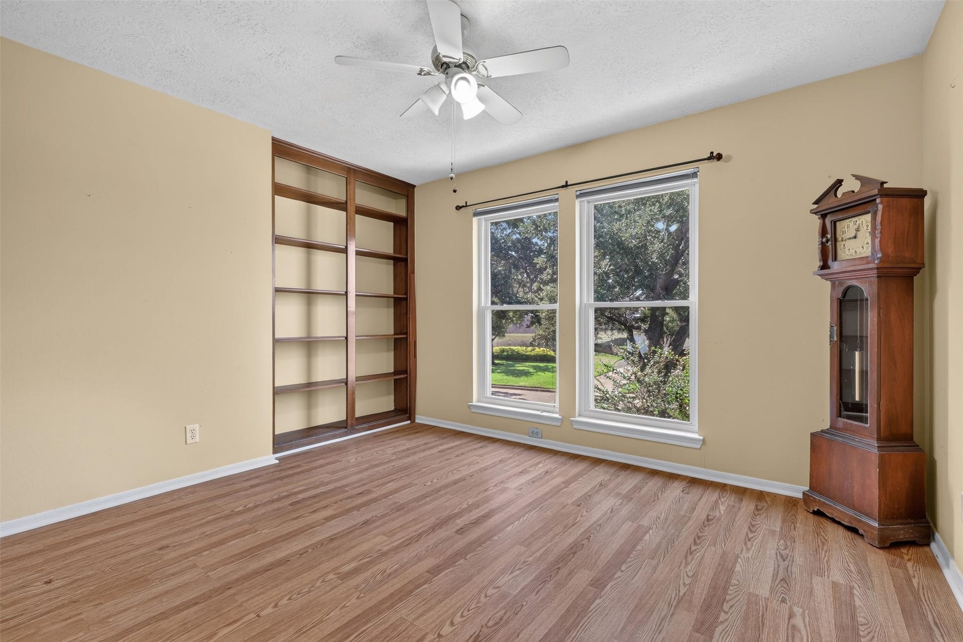Bedroom upstairs without furniture