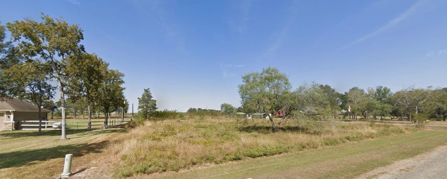 Property photo for 81 Windmill Drive, Hempstead, TX