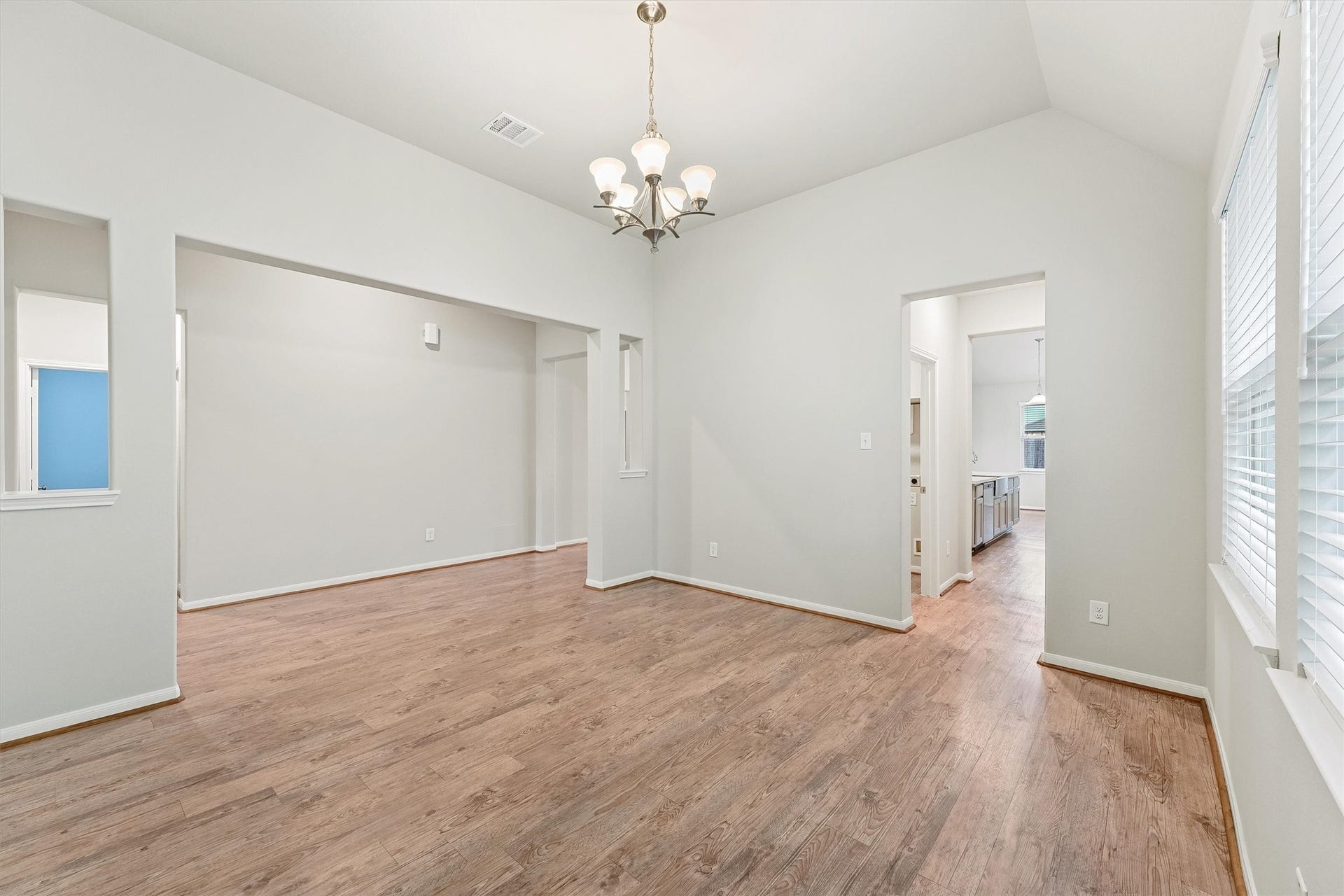 15303 Ordie Run Drive, Humble, TX 77346 DINING ROOM