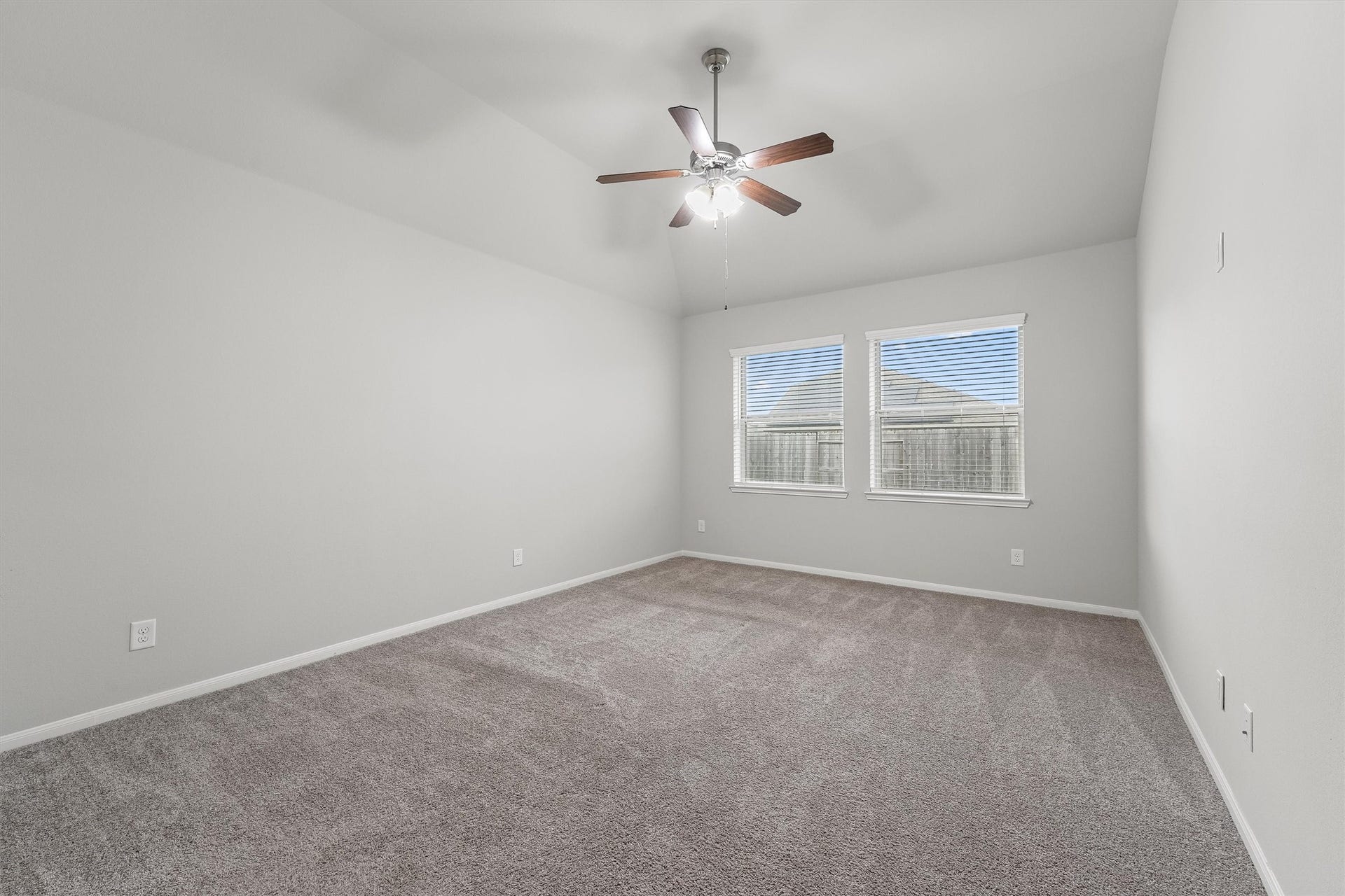 15303 Ordie Run Drive, Humble, TX 77346 PRIMARY BEDROM