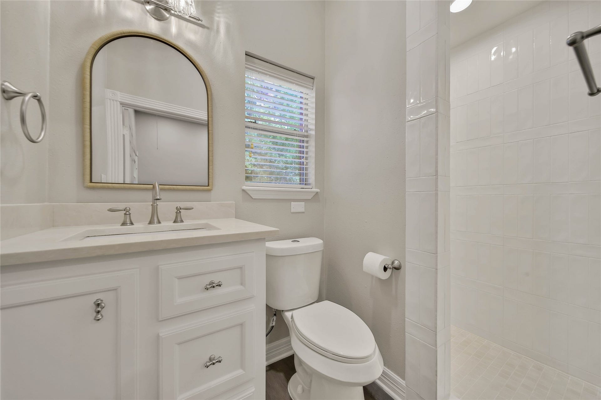 1125 W Stroker Road, #1125, Crosby, TX 77532 Bathroom off of mudroom.