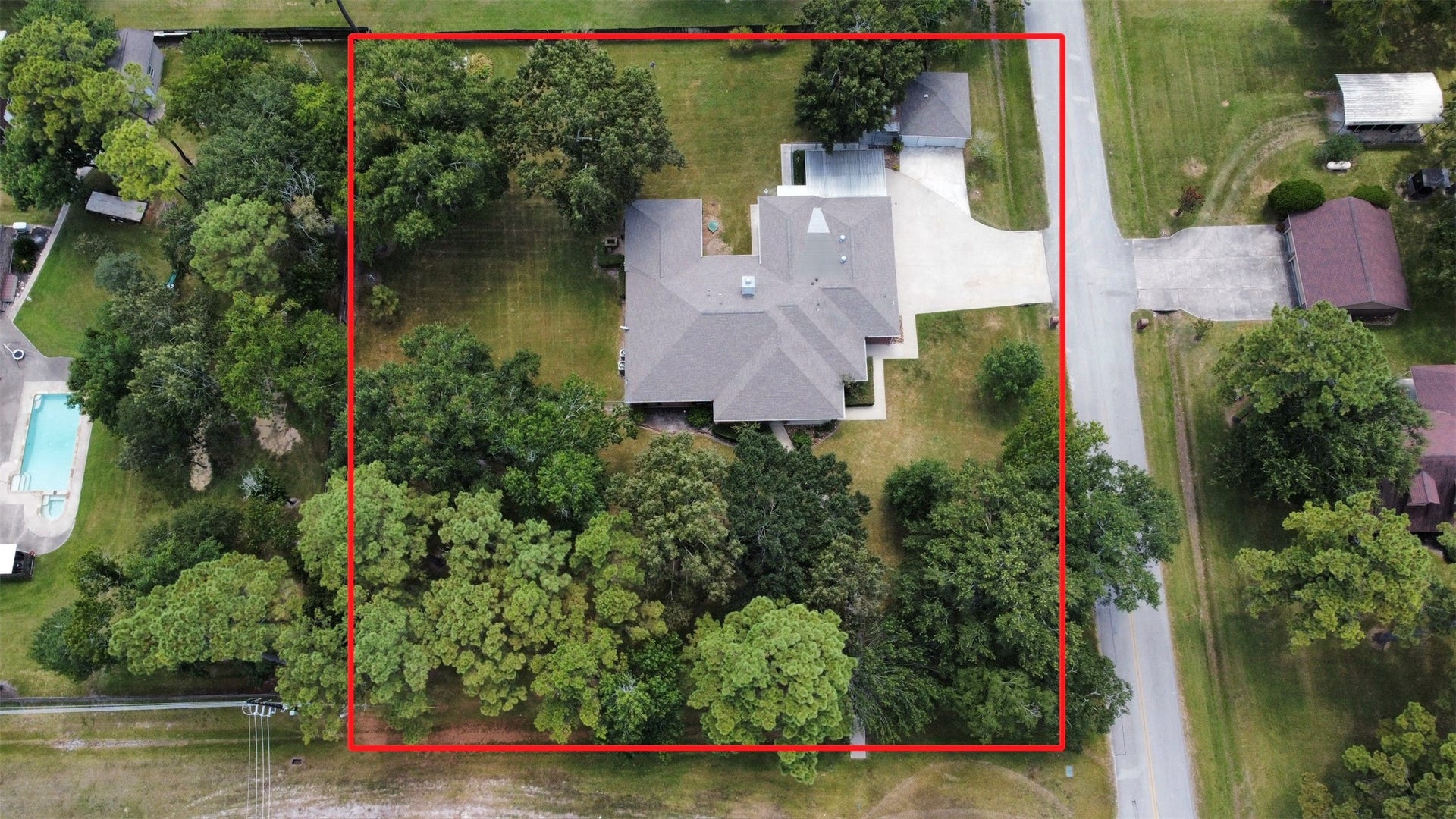 1125 W Stroker Road, #1125, Crosby, TX 77532 Beautiful 1 acre tract with an abundance of mature trees.