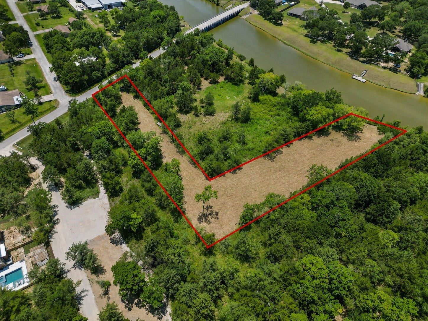 9204 Neville Road, Hitchcock, TX 77563 9204 Neville Road, Hitchcock, TX 77563