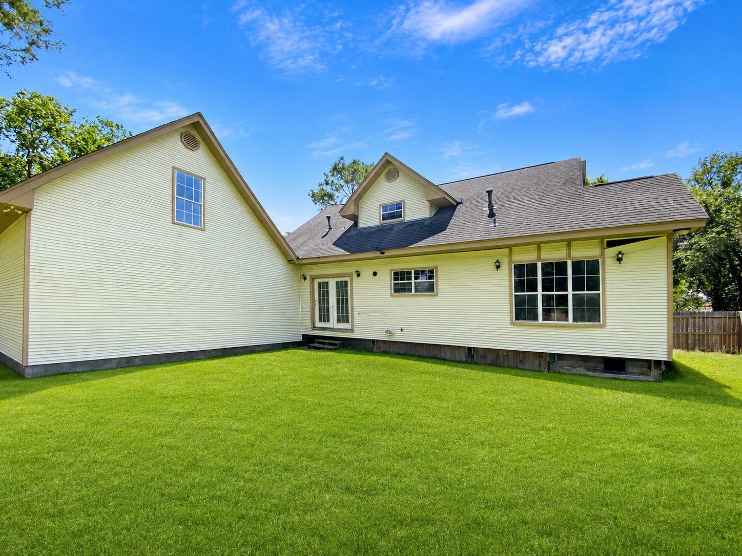 3367 Prairie Drive, Dickinson, TX 77539 3367 Prairie Drive, Dickinson, TX 77539
