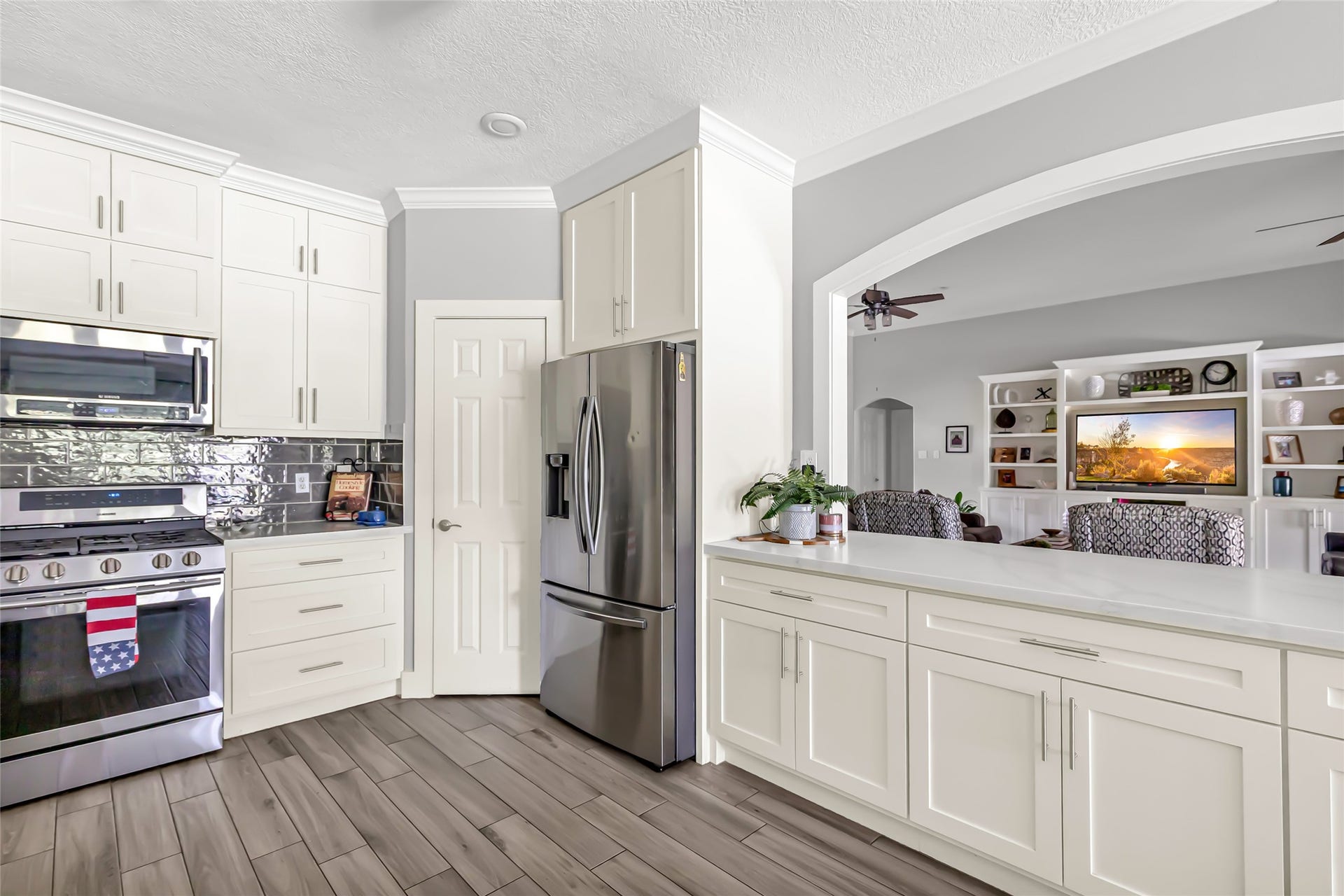 17207 Horseshoe Way, New Caney, TX 77357 17207 Horseshoe Way, New Caney, TX 77357