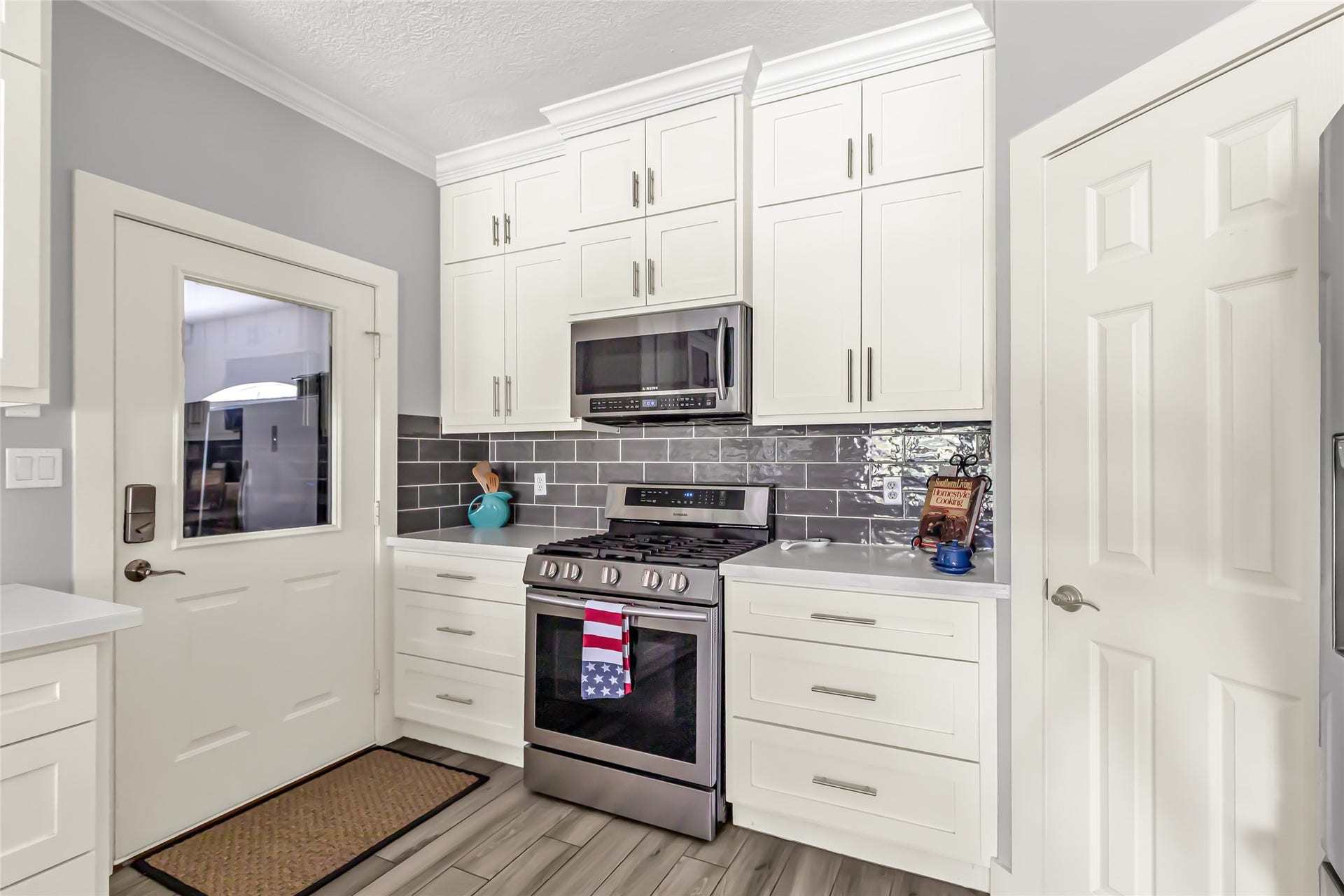 17207 Horseshoe Way, New Caney, TX 77357 17207 Horseshoe Way, New Caney, TX 77357