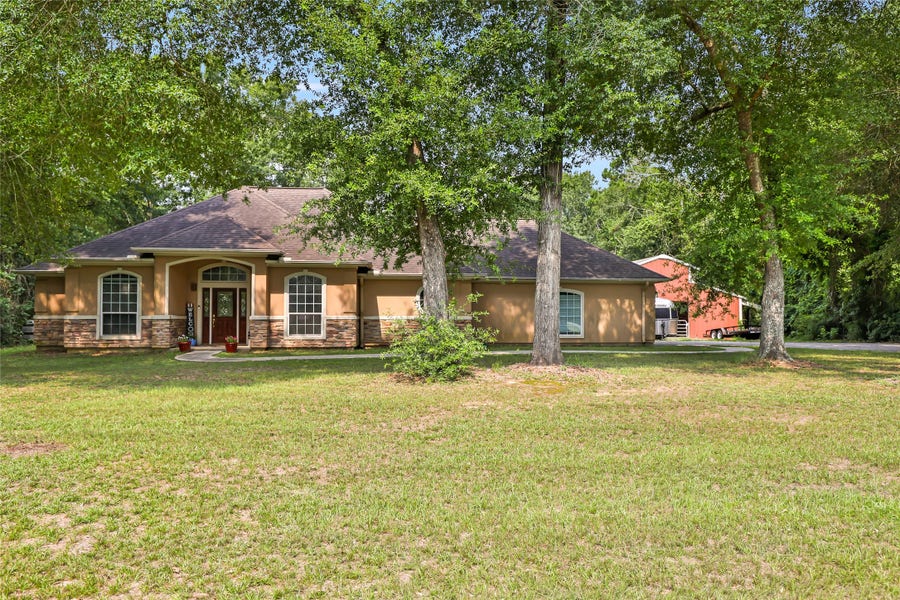 Property photo for 17207 Horseshoe Way, New Caney, TX