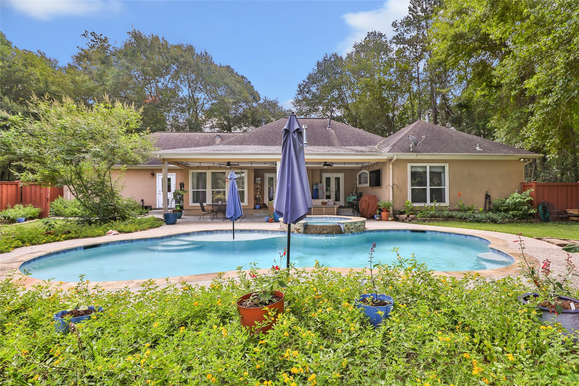 17207 Horseshoe Way, New Caney, TX 77357 17207 Horseshoe Way, New Caney, TX 77357