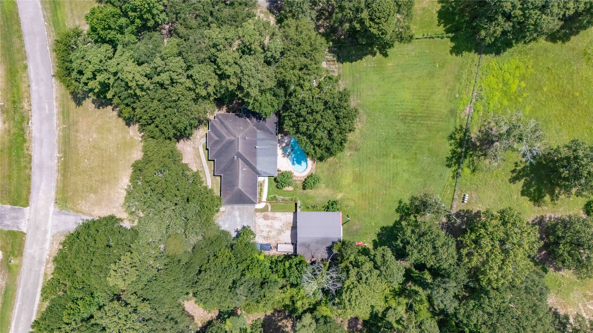 17207 Horseshoe Way, New Caney, TX 77357 17207 Horseshoe Way, New Caney, TX 77357