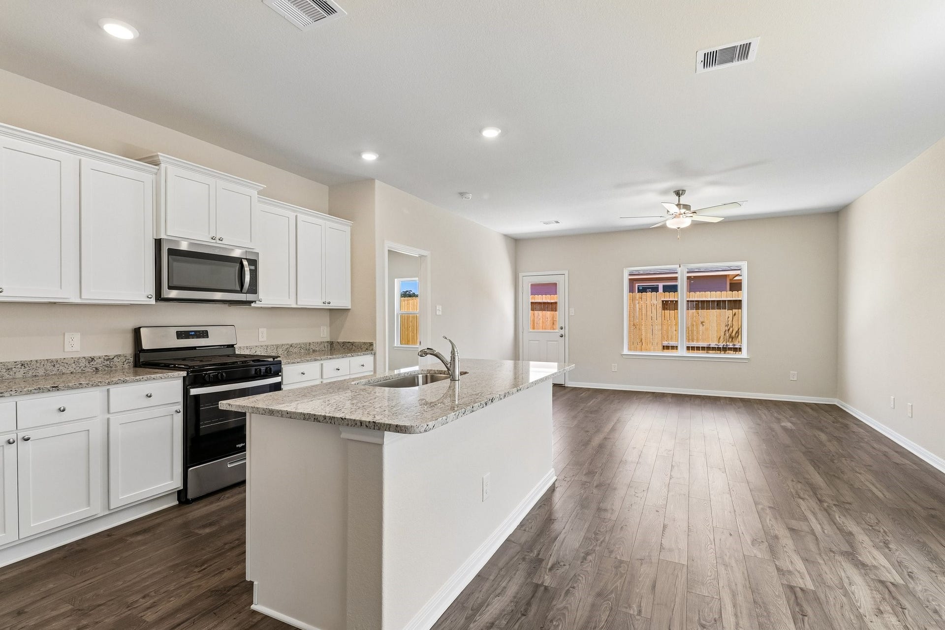5910 Peony Place, Magnolia, TX 77354 5910 Peony Place, Magnolia, TX 77354