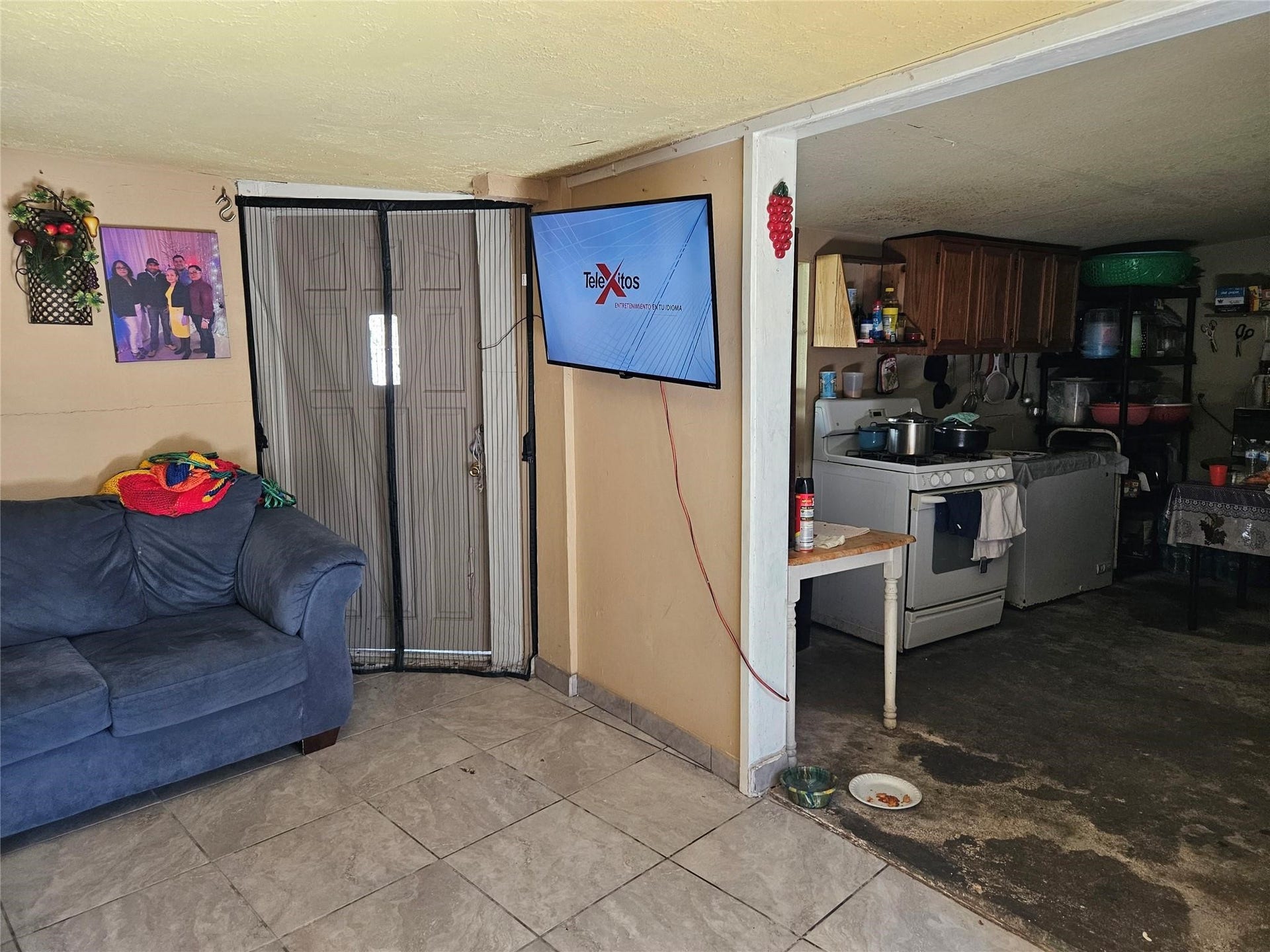 121 Norview Drive, Houston, TX 77022 121 Norview Drive, Houston, TX 77022