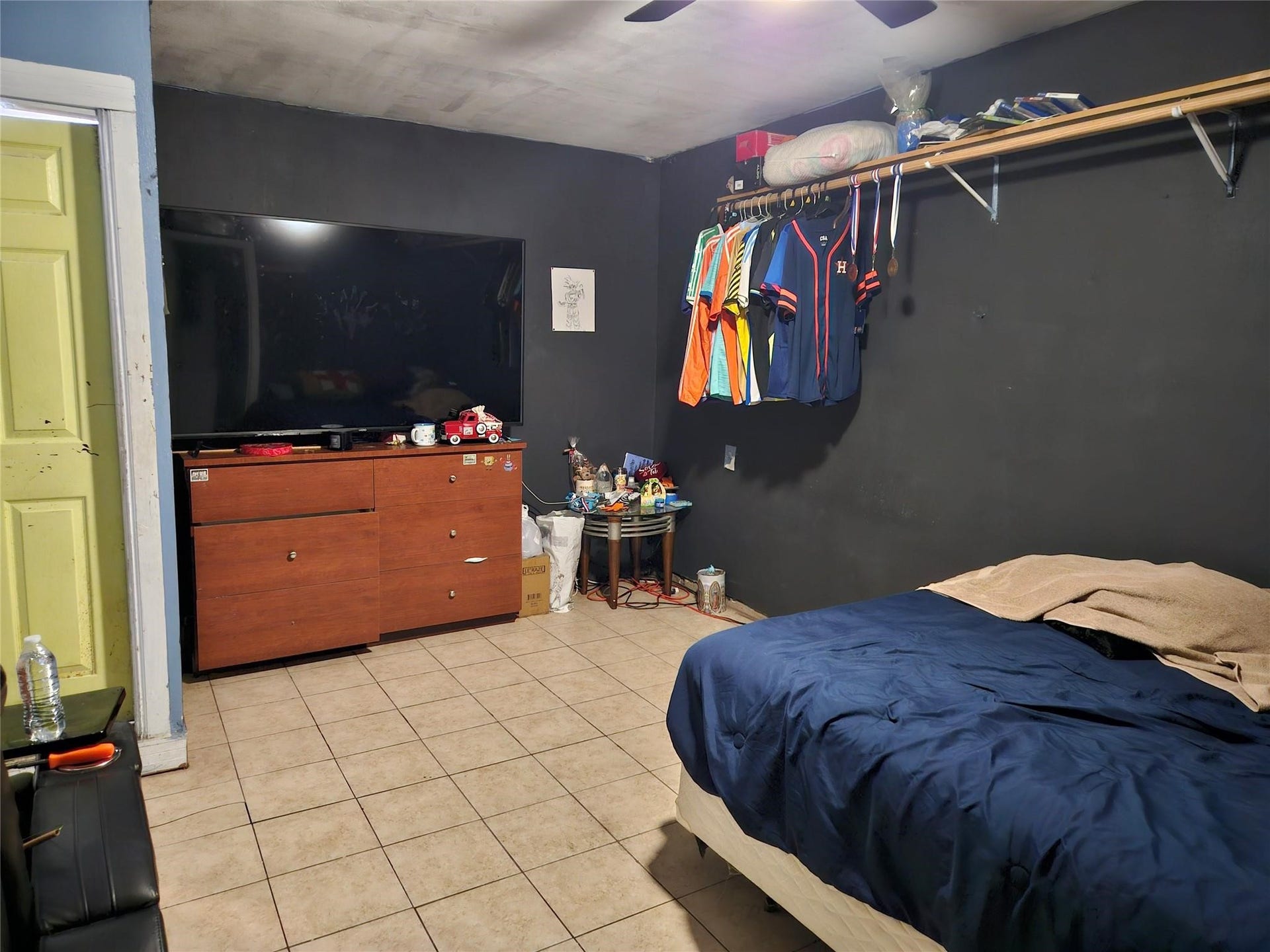 121 Norview Drive, Houston, TX 77022 121 Norview Drive, Houston, TX 77022