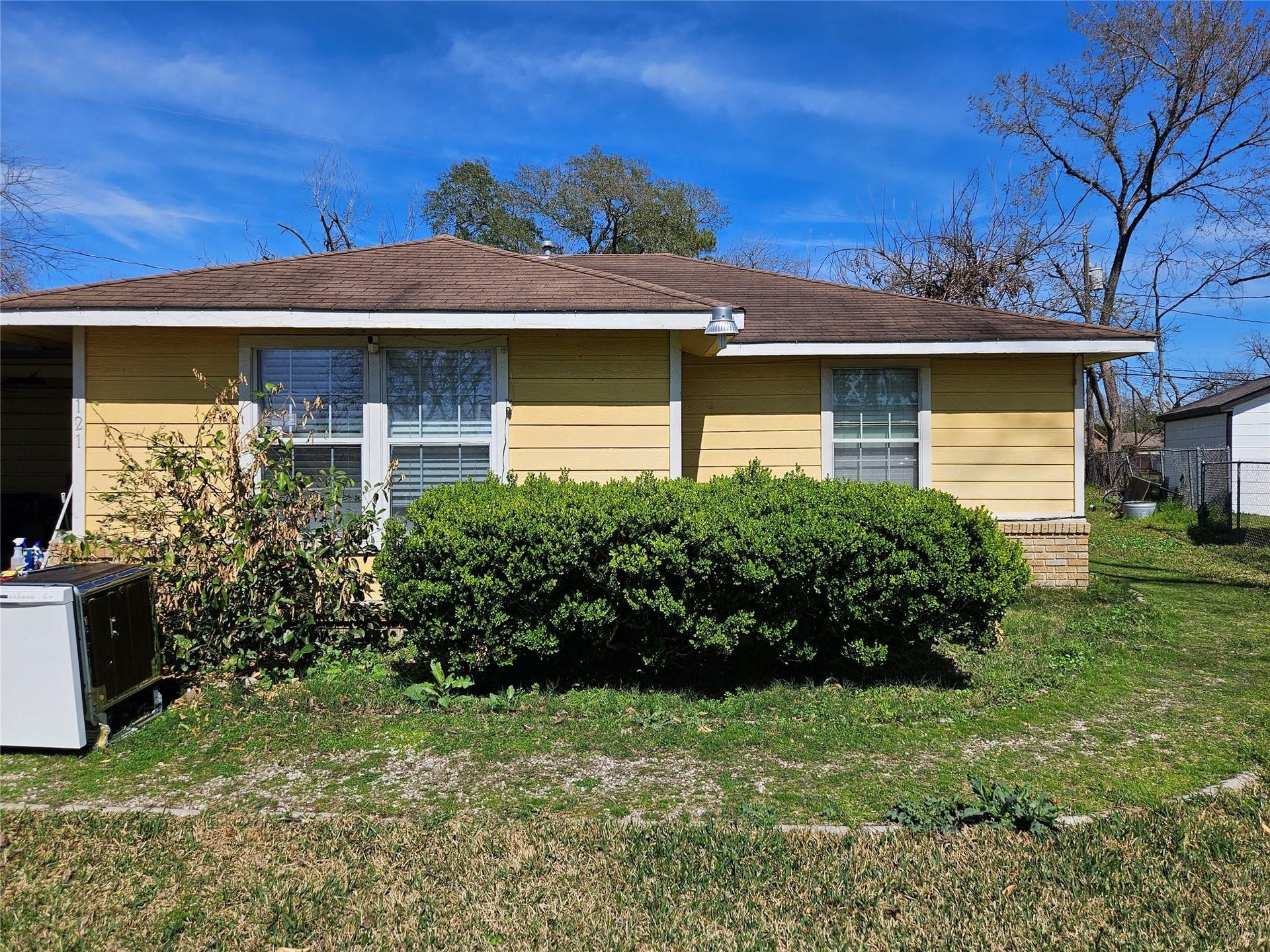 121 Norview Drive, Houston, TX 77022 121 Norview Drive, Houston, TX 77022