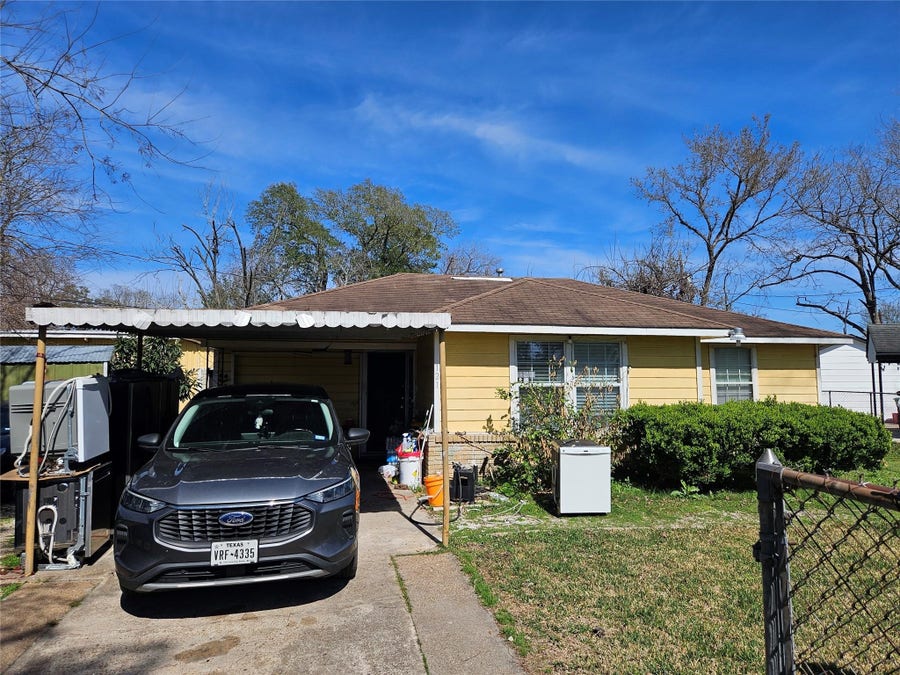 Property photo for 121 Norview Drive, Houston, TX