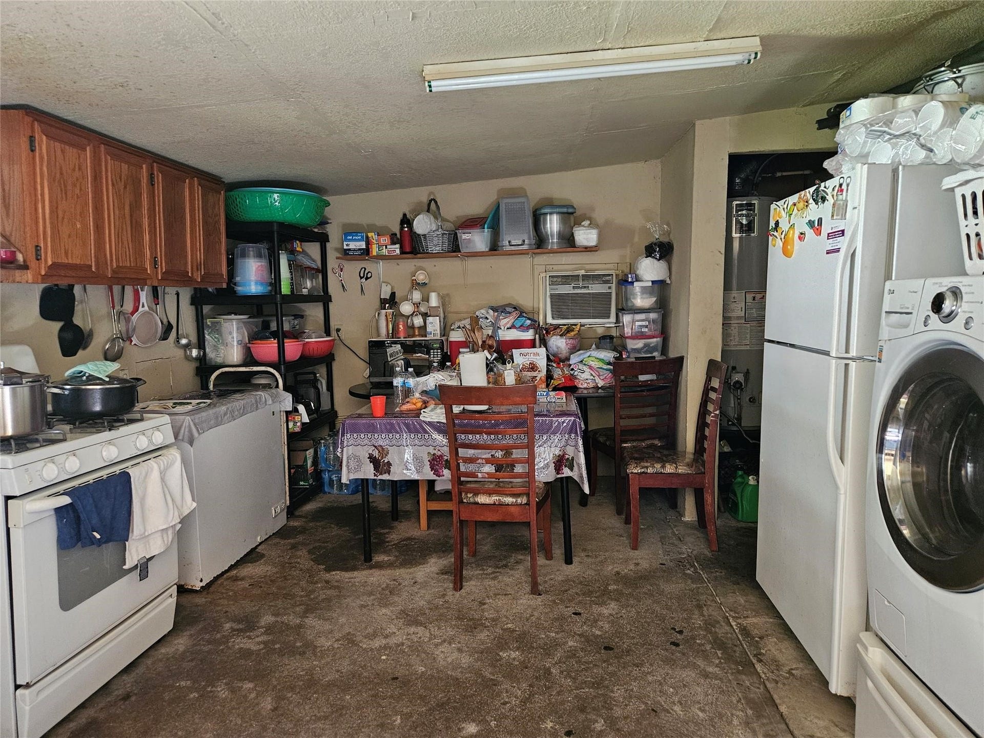121 Norview Drive, Houston, TX 77022 121 Norview Drive, Houston, TX 77022