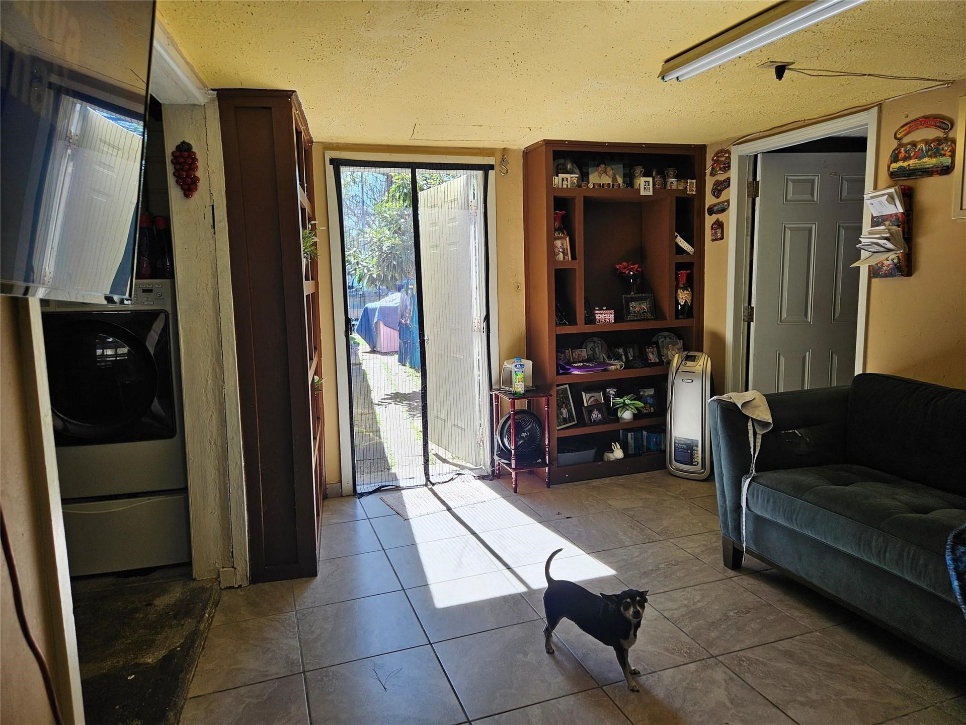 121 Norview Drive, Houston, TX 77022 121 Norview Drive, Houston, TX 77022