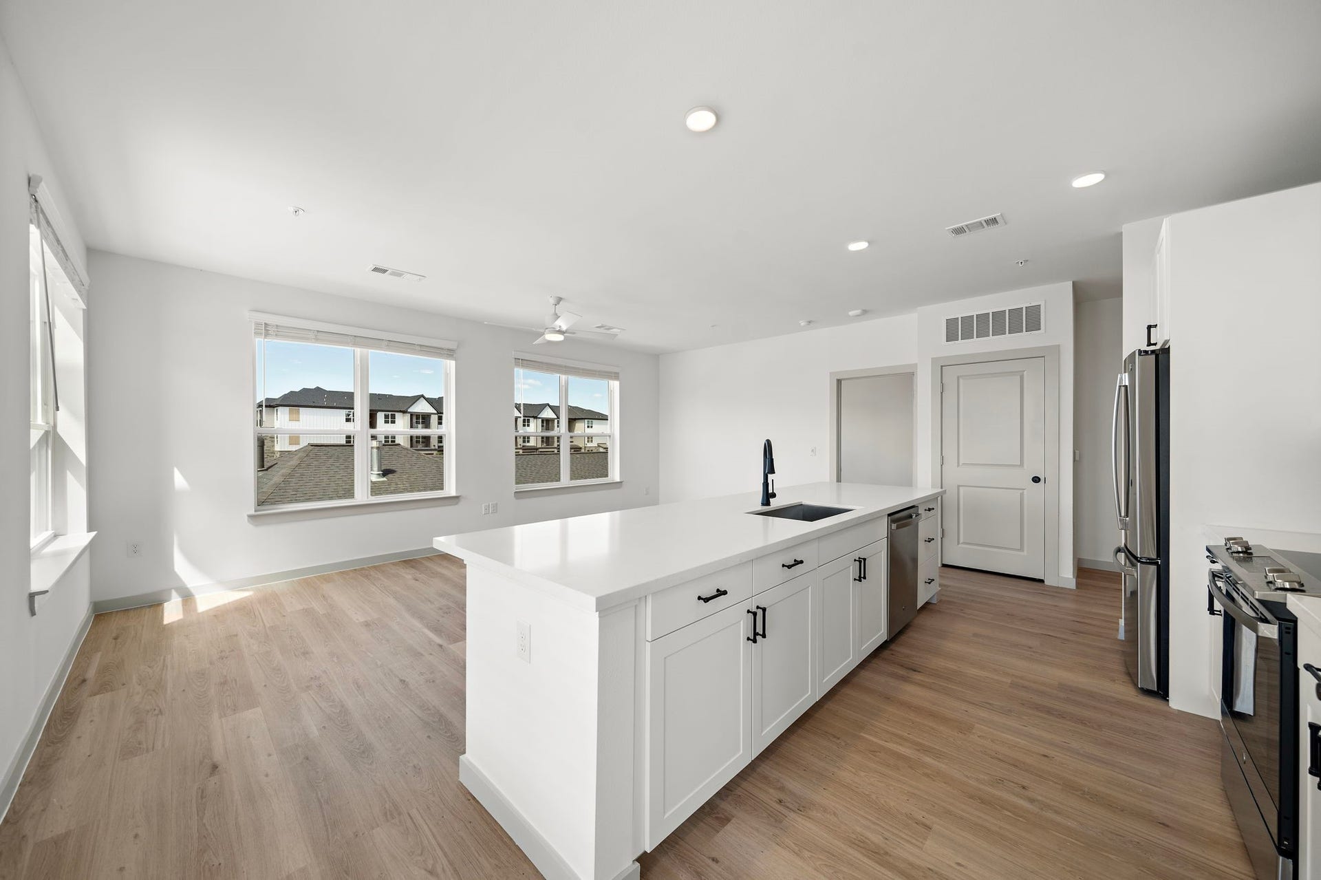 29655 Jordan Ranch Boulevard, #C1, Brookshire, TX 77423 VACANT UNIT SHOWN - LAYOUT MAY DIFFER