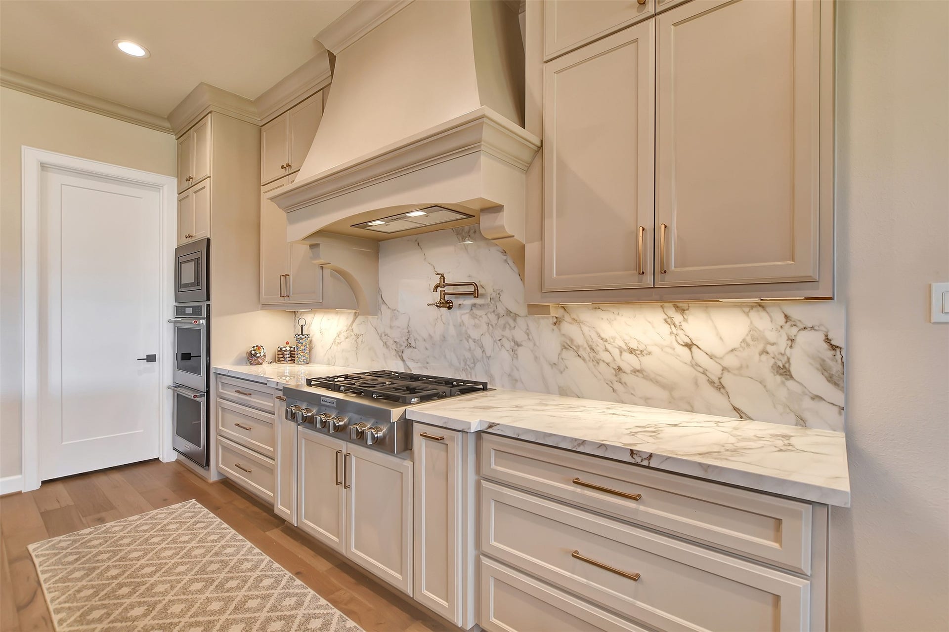 1746 Spring View, Friendswood, TX 77546 1746 Spring View, Friendswood, TX 77546