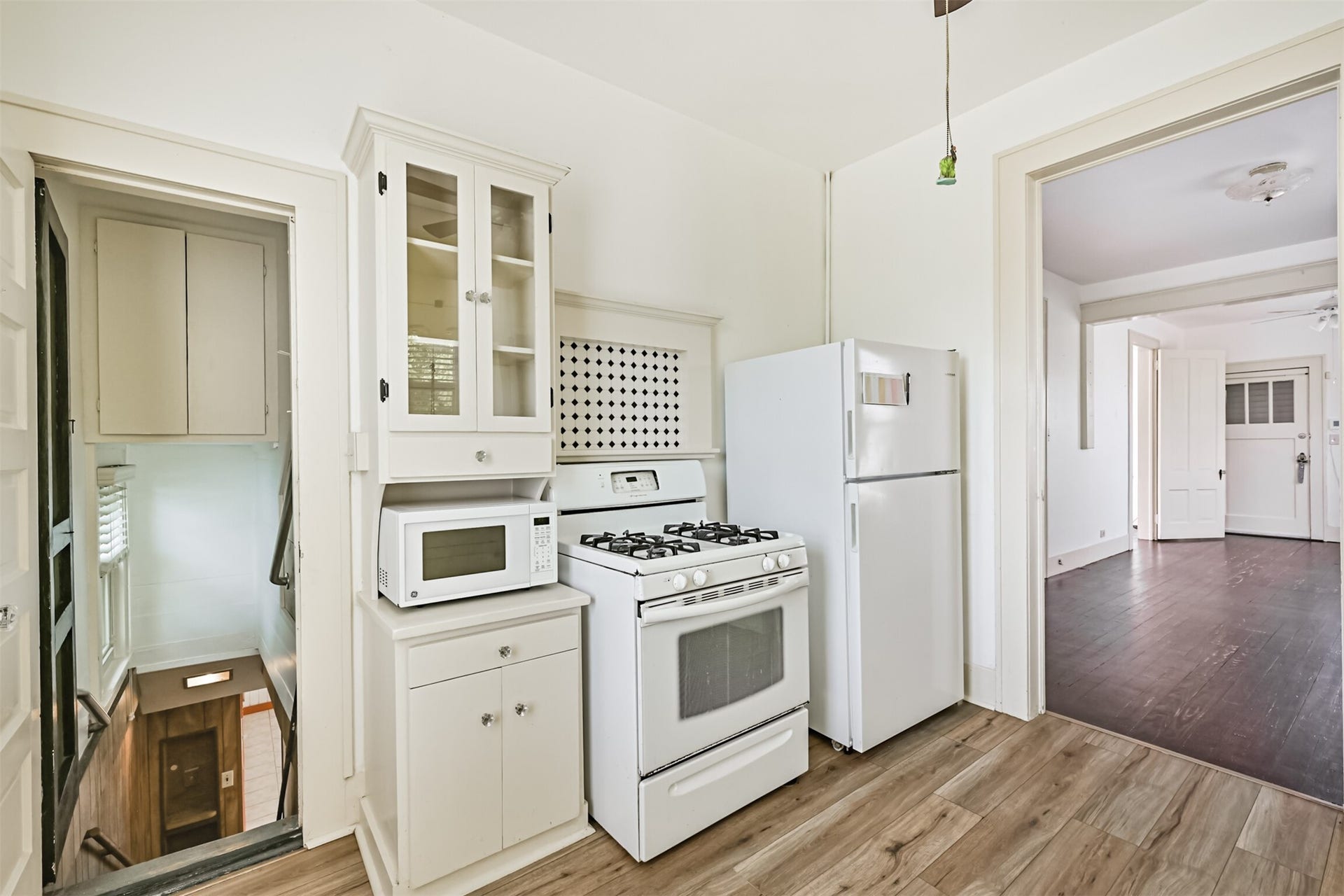 1102 9th Street, Galveston, TX 77550 1102 9th Street, Galveston, TX 77550