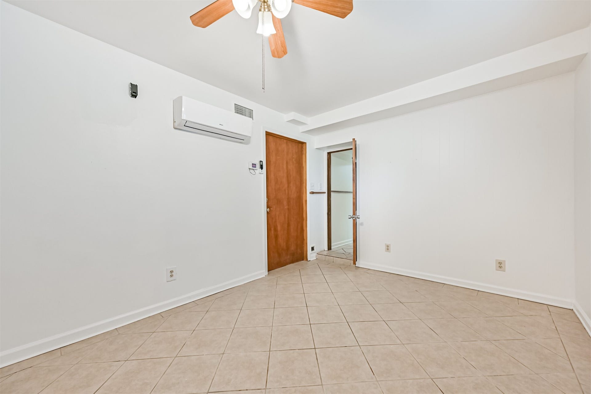 1102 9th Street, Galveston, TX 77550 1102 9th Street, Galveston, TX 77550
