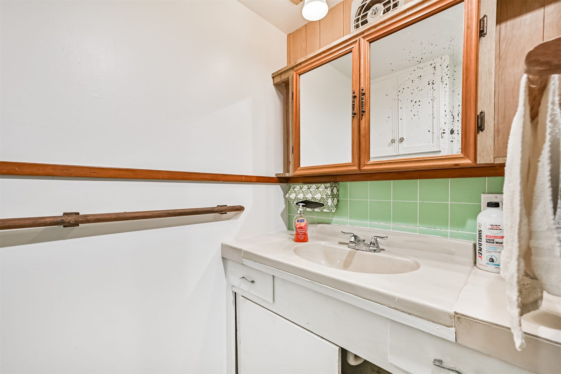 1102 9th Street, Galveston, TX 77550 1102 9th Street, Galveston, TX 77550