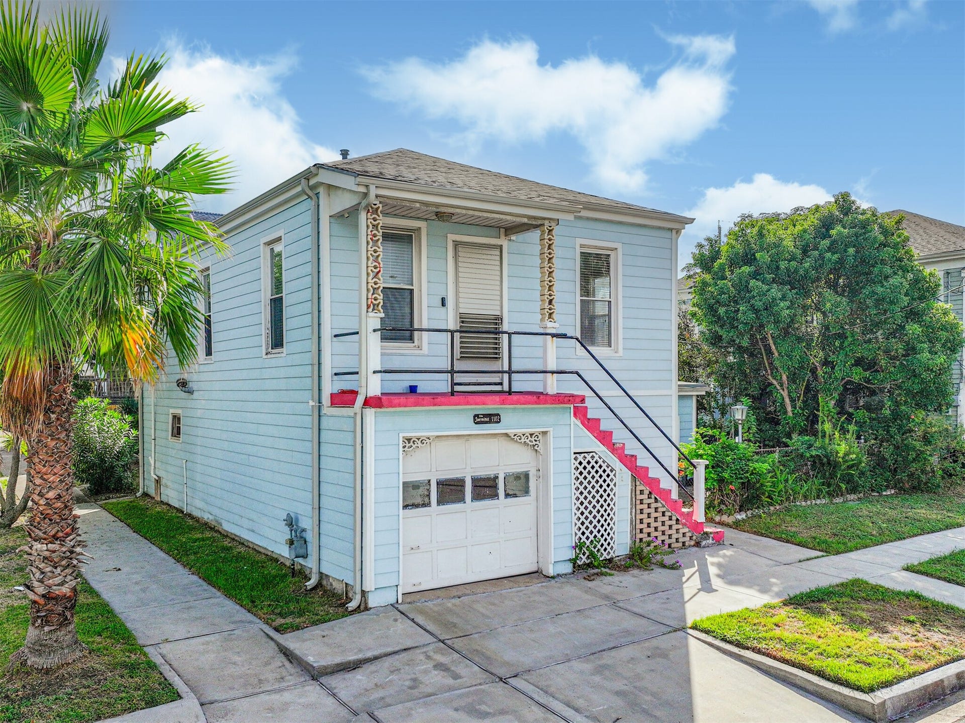 1102 9th Street, Galveston, TX 77550 1102 9th Street, Galveston, TX 77550