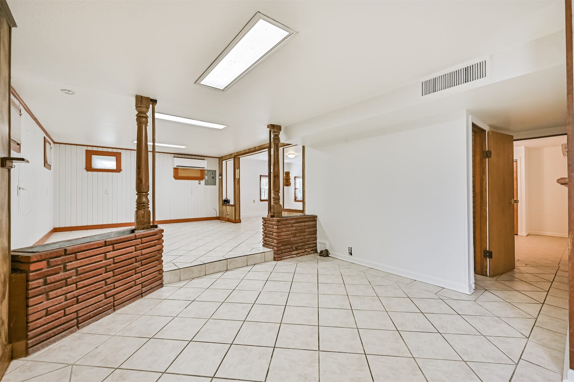 1102 9th Street, Galveston, TX 77550 1102 9th Street, Galveston, TX 77550