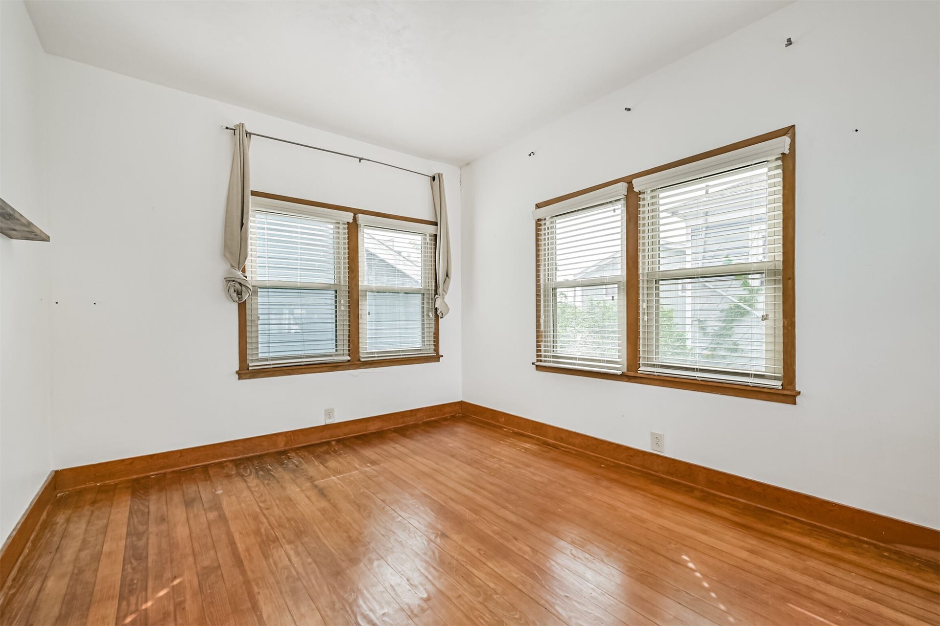 1102 9th Street, Galveston, TX 77550 1102 9th Street, Galveston, TX 77550