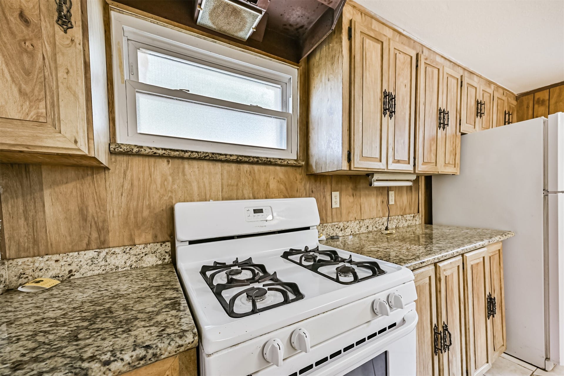 1102 9th Street, Galveston, TX 77550 1102 9th Street, Galveston, TX 77550