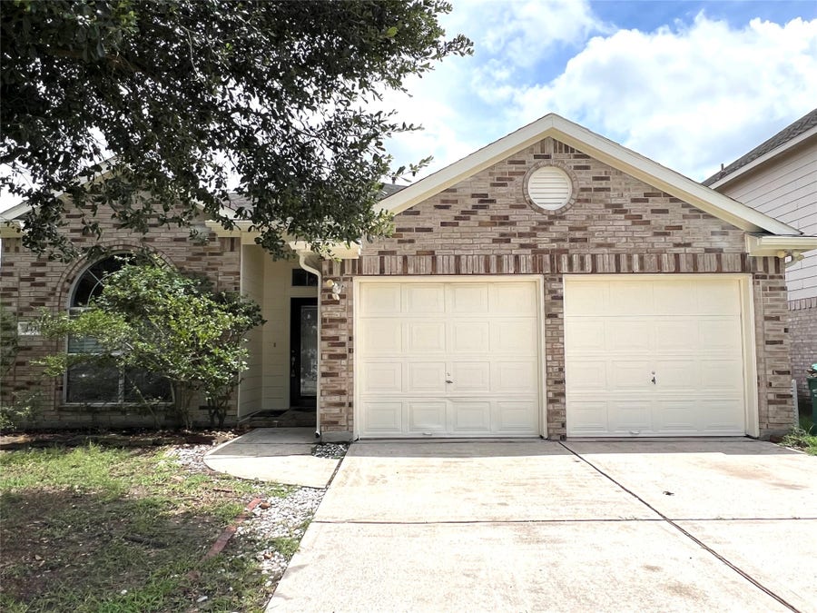 Property photo for 442 Pinewood Ridge Drive, Spring, TX