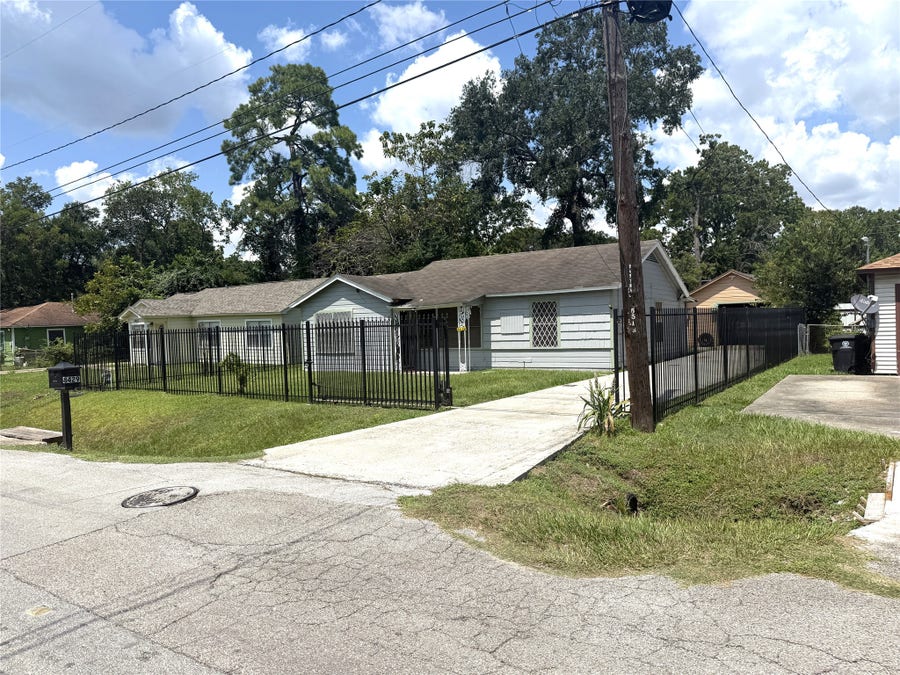 Property photo for 8429 Flintridge, North Houston, TX