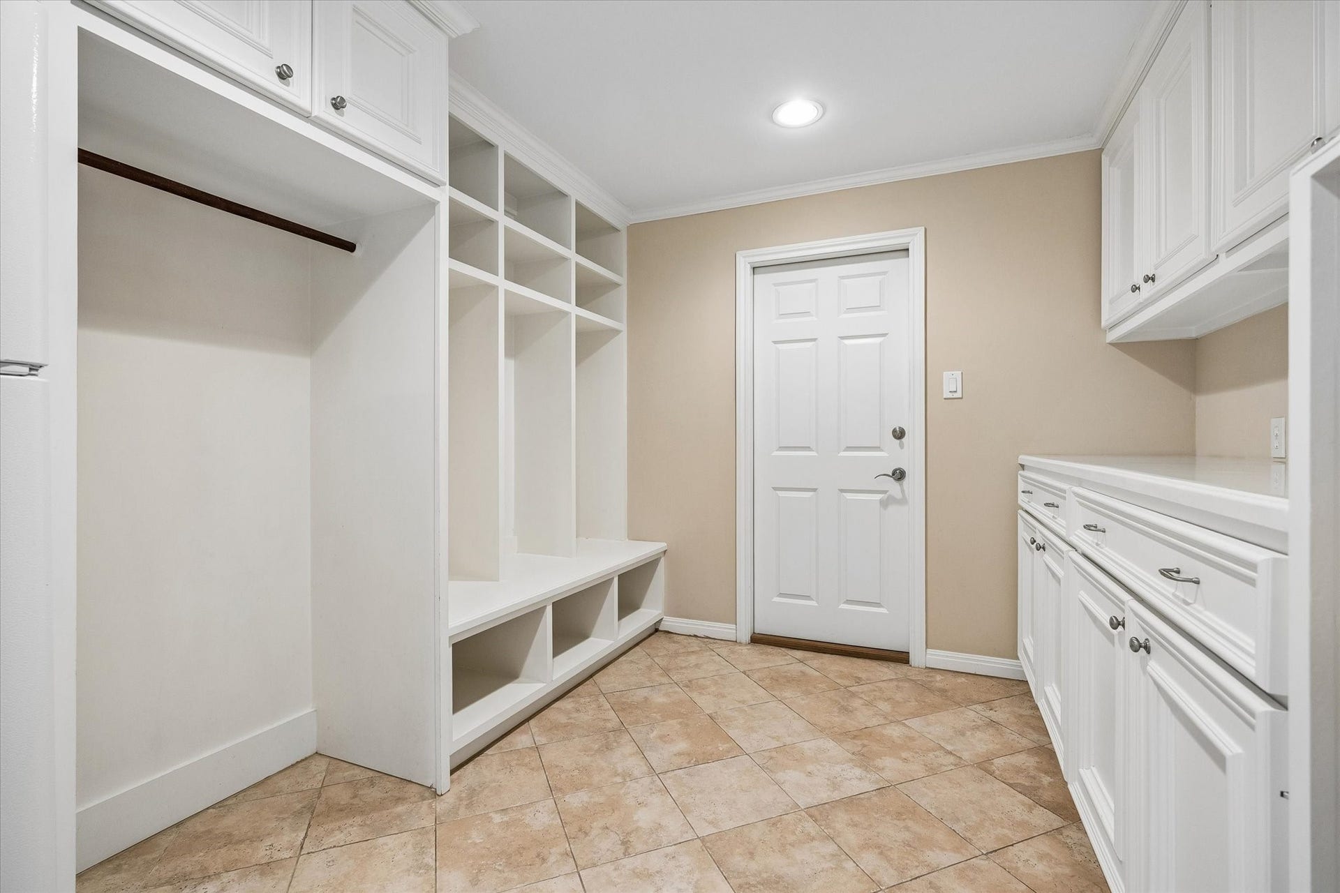 6235 Sugar Hill Drive, Houston, TX 77057 6235 Sugar Hill Drive, Houston, TX 77057