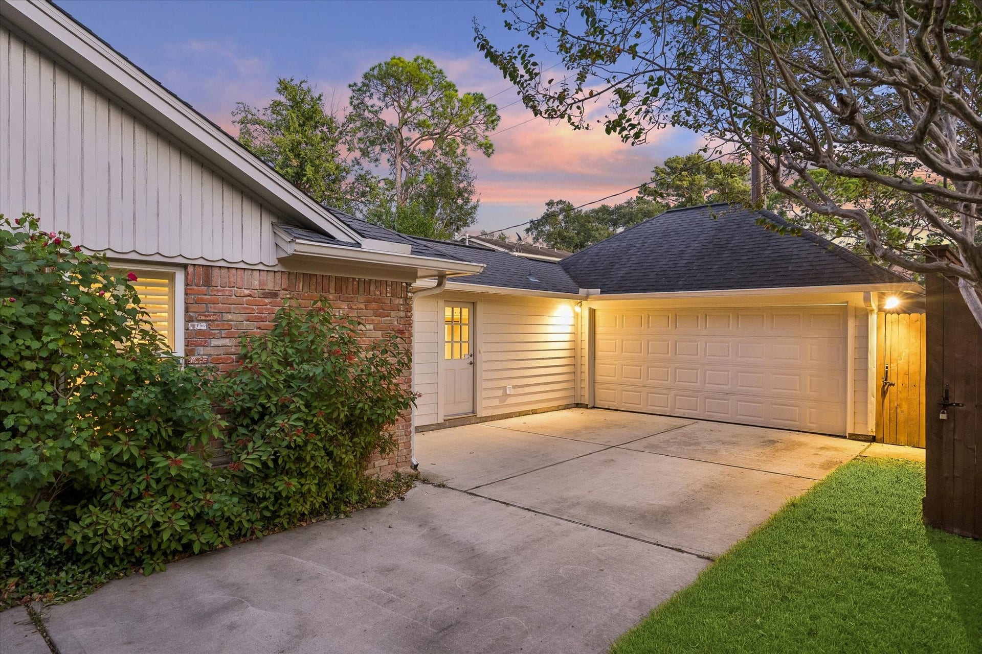 6235 Sugar Hill Drive, Houston, TX 77057 6235 Sugar Hill Drive, Houston, TX 77057