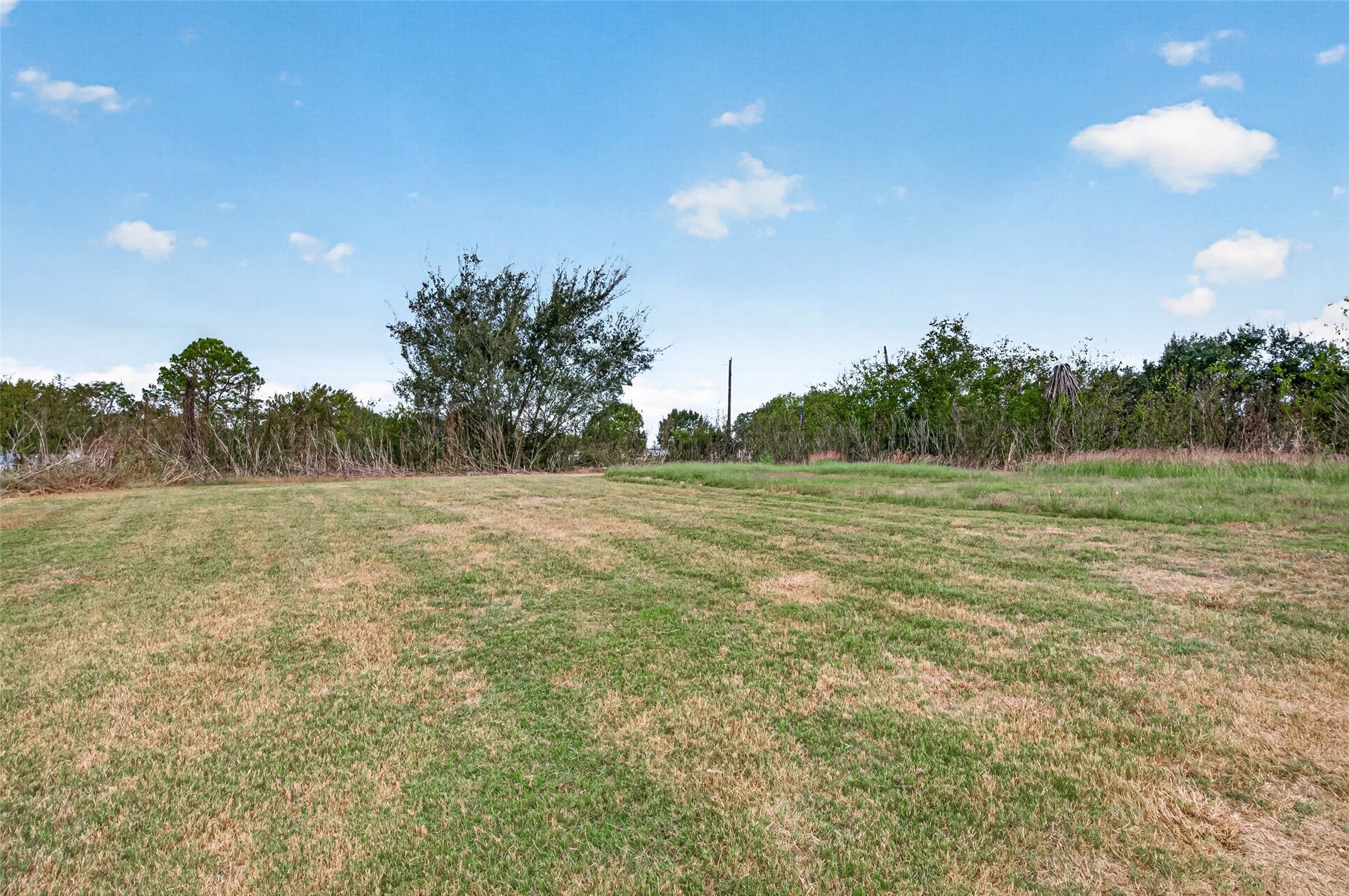 6823 Koeblen Road, Richmond, TX 77469 6823 Koeblen Road, Richmond, TX 77469