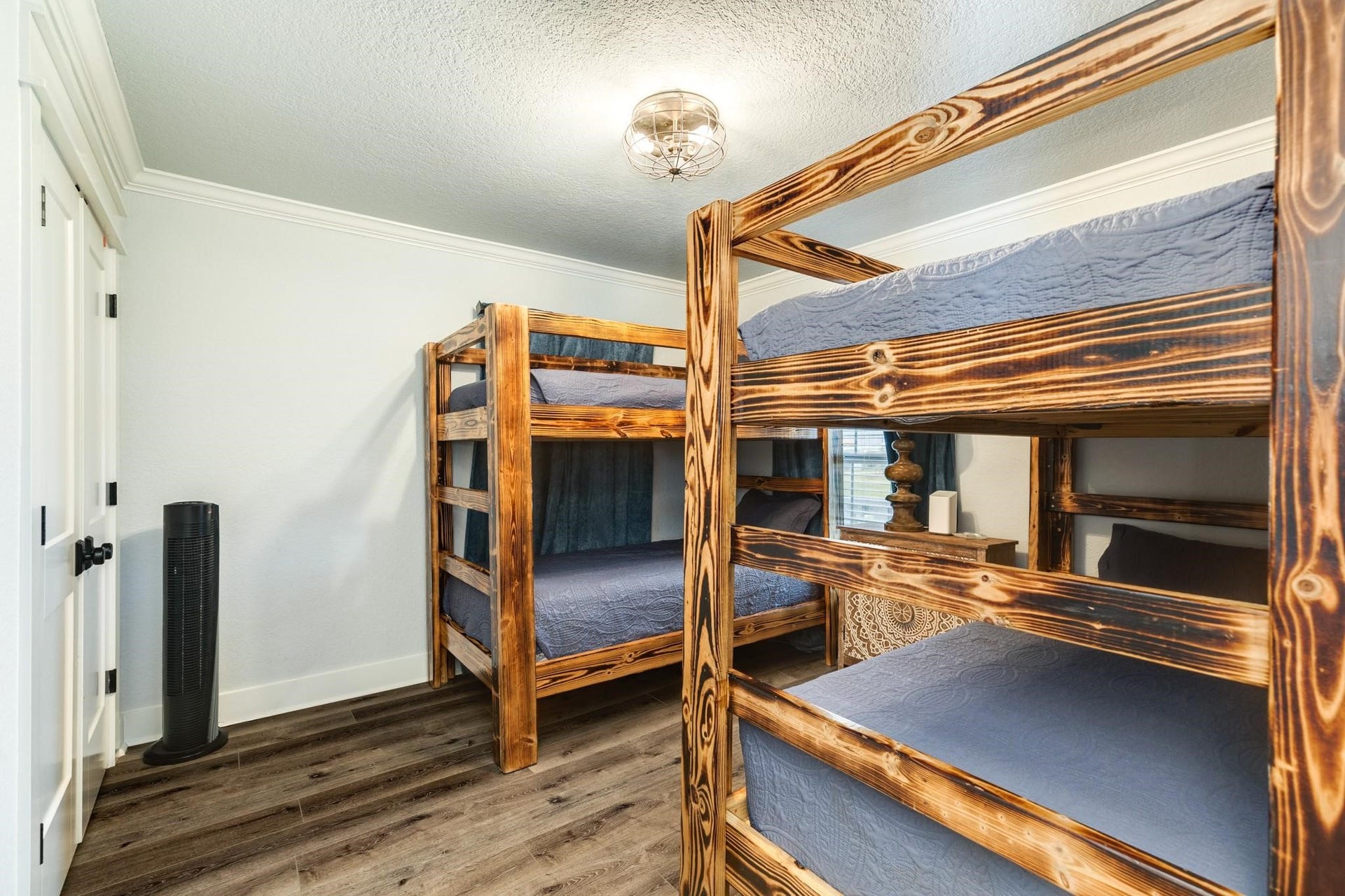 307 Angel Wing Street, Surfside Beach, TX 77541 Designed with family and guests in mind, this charming bunk bed offers plenty of space for 4-8 guests and a comfortable space to relax.