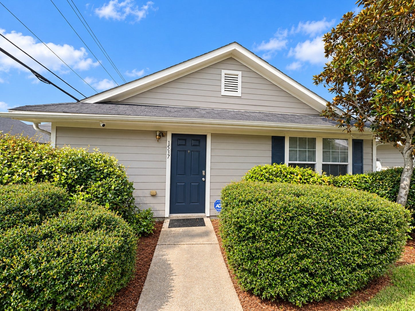 1537 Nichole Woods Drive, Houston, TX 77047 Front View