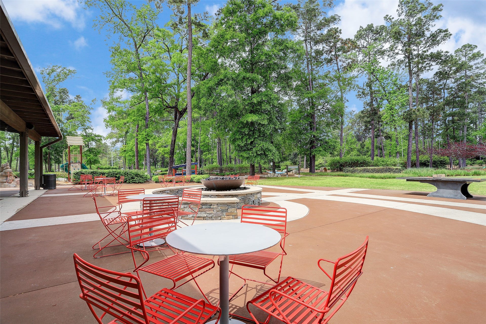 17207 Rainier Creek Drive, Humble, TX 77346 Madera Creek Hammock Lounge