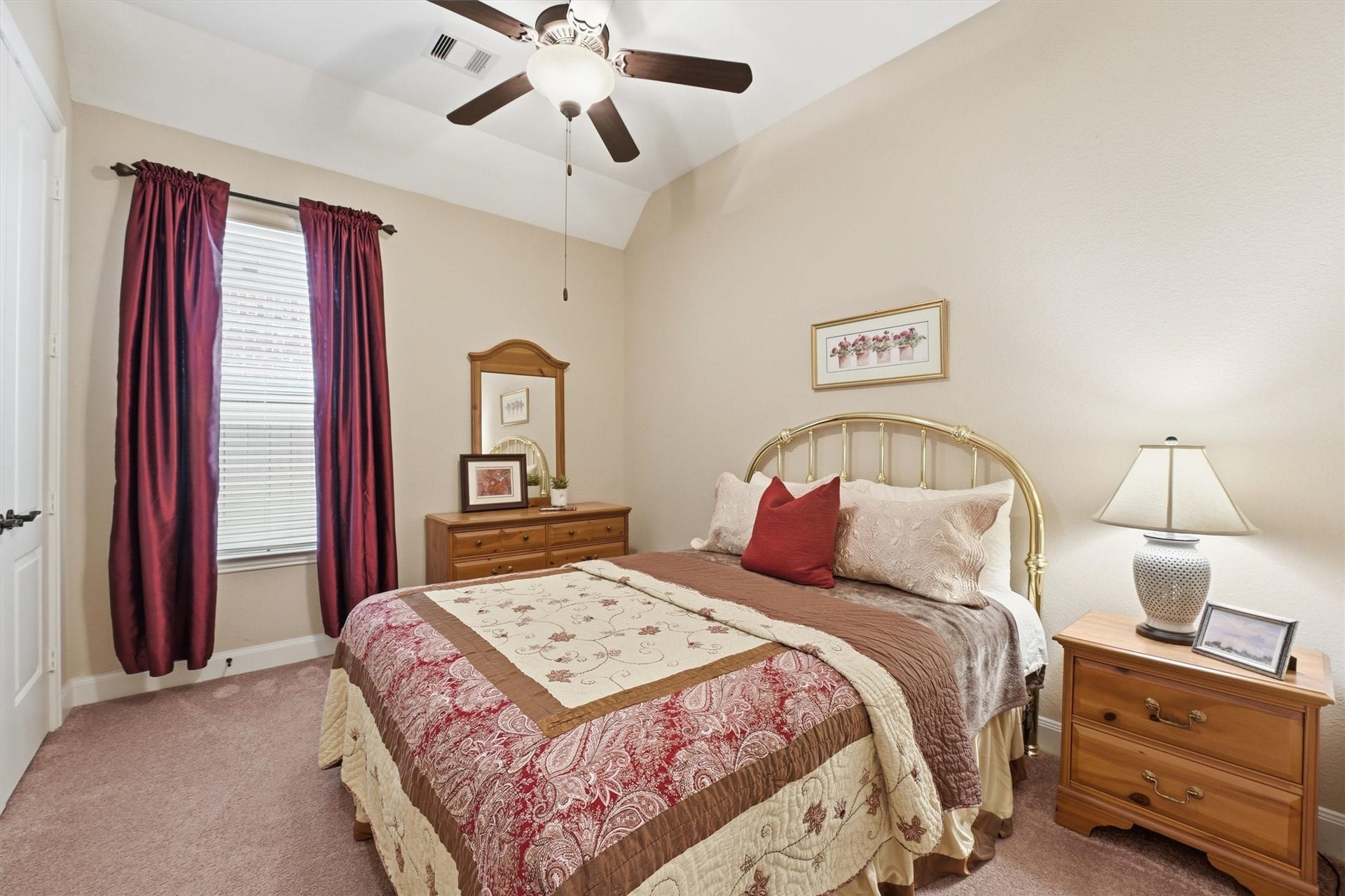 17207 Rainier Creek Drive, Humble, TX 77346 Secondary bedroom - downstairs