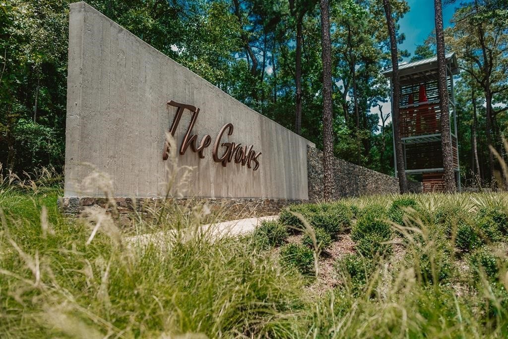 17207 Rainier Creek Drive, Humble, TX 77346 The Groves Entrance