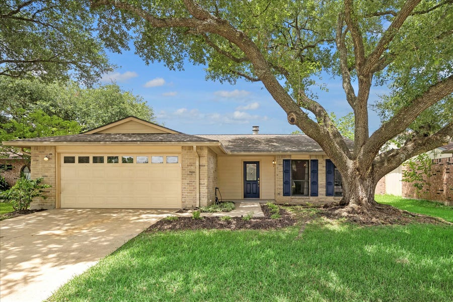 Property photo for 6835 Gettysburg Drive, Richmond, TX