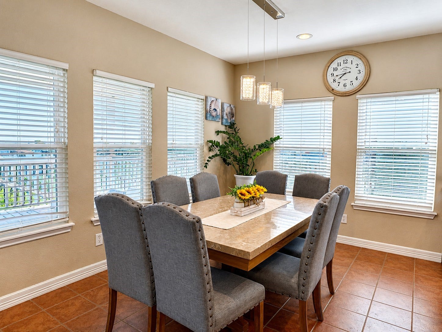 1813 Avenue A, Dickinson, TX 77539 1813 Avenue A, Dickinson, TX 77539